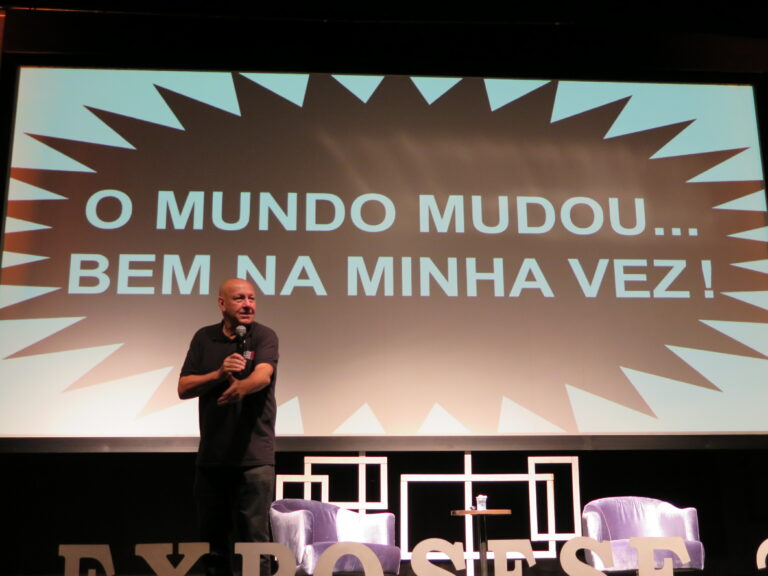 aula magna por dado schneider